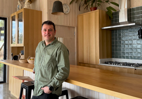 Arquitectura que abraza el sur: la calidez interior de Diego Rodríguez.